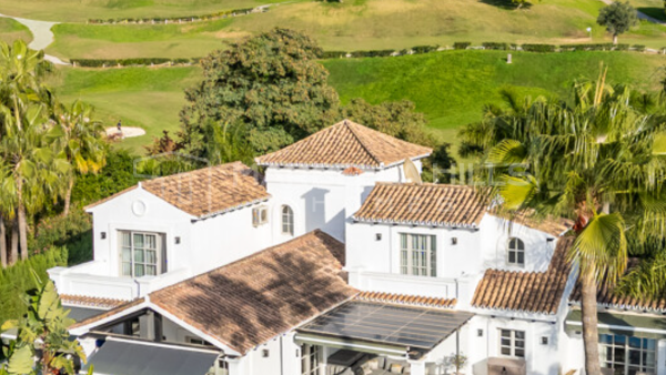 Frontline Golf Villa for Sale in Nueva Andalucía – Los Naranjos Golf Valley