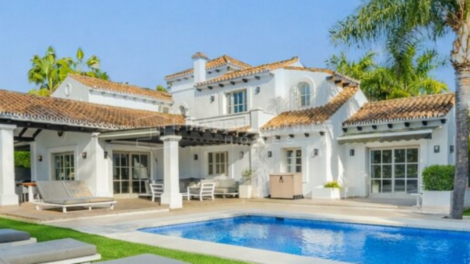 Villa en Première Ligne de Golf à Vendre à Nueva Andalucía – Vallée du Golf