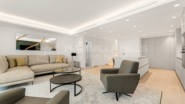 Maison de ville de luxe en première ligne de plage sur la New Golden Mile – entièrement rénovée avec vue mer