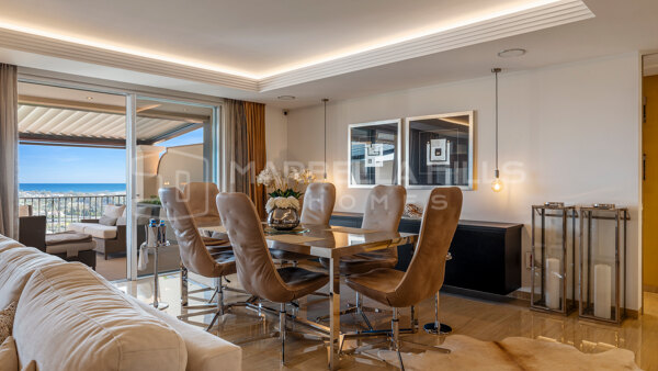 Penthouse de luxe de 4 chambres avec vues panoramiques sur la mer à Altos de los Almendros, Benahavís