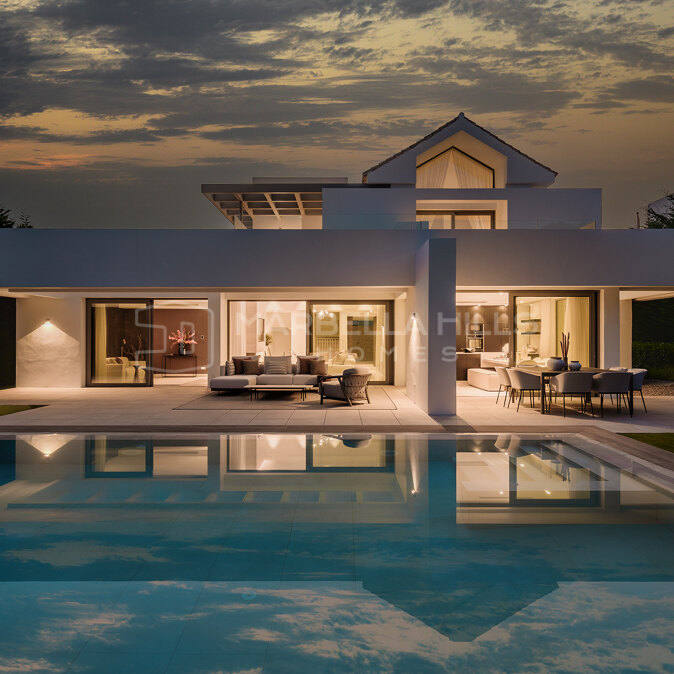 Villa contemporaine de 5 chambres à vendre à El Paraíso - New Golden Mile, Estepona