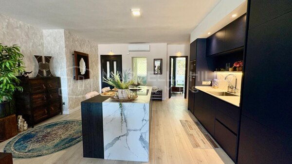 Appartement rénové de 2 chambres à vendre à La Quinta, Benahavís