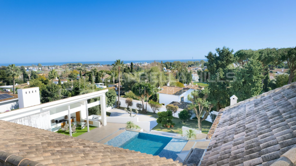 Moderne renovierte Villa in Guadalmina Alta, Marbella – Großzügiges Familienhaus nahe Golf und Annehmlichkeiten