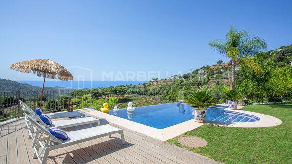 Luxusvilla zu verkaufen in Monte Mayor Benahavís – Panoramablick auf das Meer, 5 Schlafzimmer und Infinity-Pool