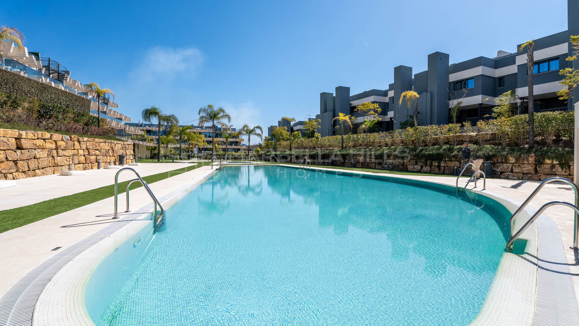 3 Bedroom Penthouse with Sea Views in Estepona | New Golden Mile