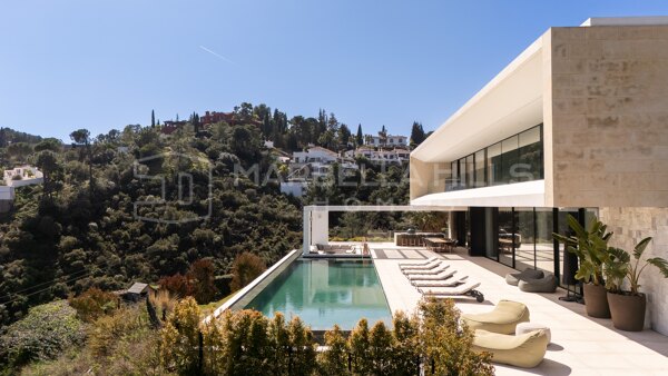 Luxury Villa for Sale in El Madroñal Benahavís with Panoramic Sea Views | Marbella Hillside