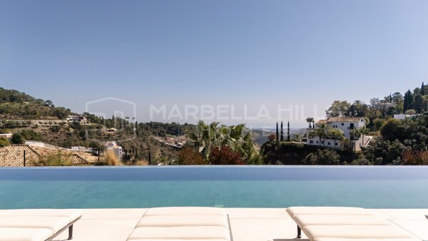 Luxury Villa for Sale in El Madroñal Benahavís with Panoramic Sea Views | Marbella Hillside