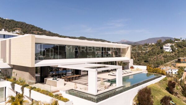 Luxury Villa for Sale in El Madroñal Benahavís with Panoramic Sea Views | Marbella Hillside