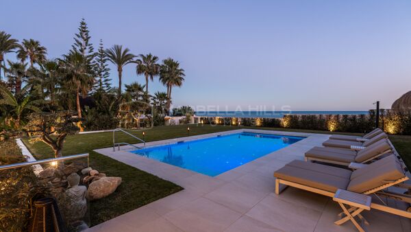 Strandvilla zum Verkauf in La Cala de Mijas | Direkter Meerzugang