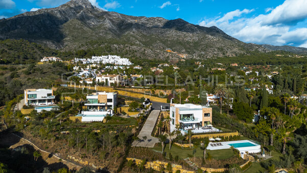 Villa for Sale in Marbella Hill Club – Exclusive Designer Residence near the Golden Mile