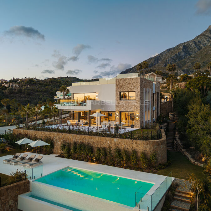 Villa for Sale in Marbella Hill Club – Exclusive Designer Residence near the Golden Mile