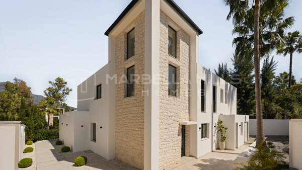 Villa de Luxe Rénovée à Vendre à Las Brisas, Nueva Andalucía, Marbella
