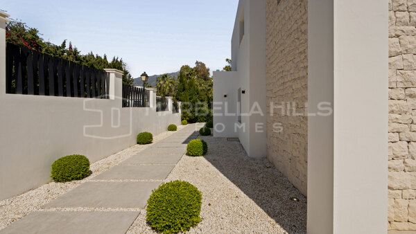 Villa de Luxe Rénovée à Vendre à Las Brisas, Nueva Andalucía, Marbella