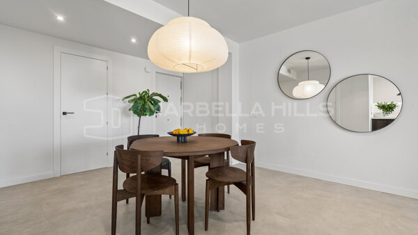 Apartamento de 2 dormitorios totalmente reformado en venta en Benahavís | Los Arqueros Golf