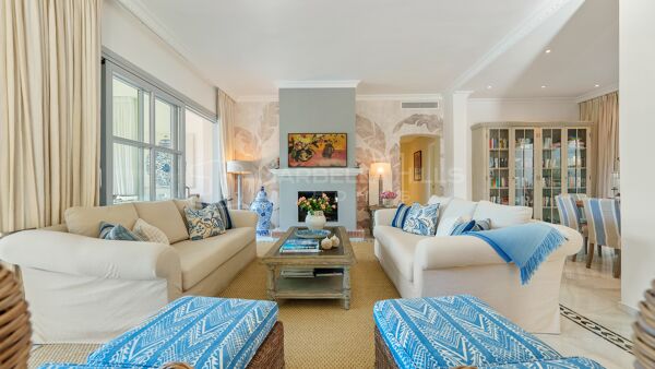 Mediterranean villa for sale in Sierra Blanca, Marbella on the Golden Mile with sea views
