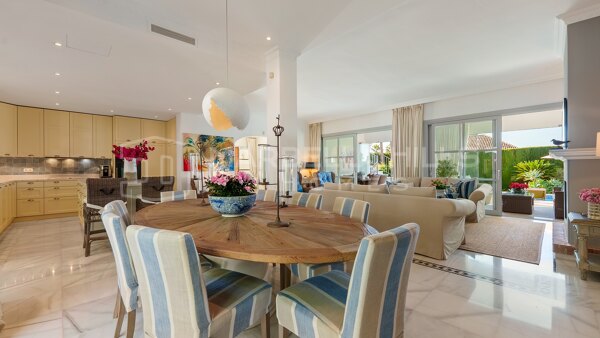 Mediterranean villa for sale in Sierra Blanca, Marbella on the Golden Mile with sea views
