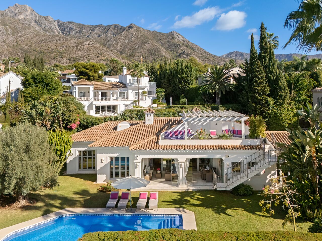 Mediterranean villa for sale in Sierra Blanca, Marbella on the Golden Mile with sea views