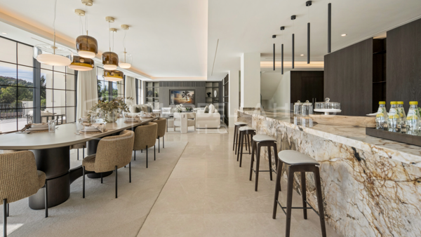Private Residenz im Golf Valley von Nueva Andalucía – Konzipiert für Privatsphäre