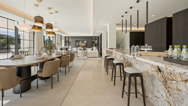 Private Residenz im Golf Valley von Nueva Andalucía – Konzipiert für Privatsphäre
