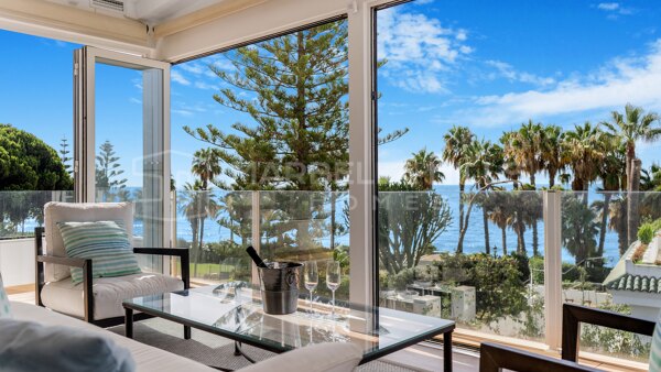 Frontline Beach Townhouse for Sale in Marbellamar Marbella Golden Mile with Sea Views