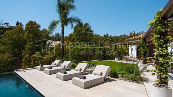 Luxury Villa for Sale in El Herrojo, La Quinta, Benahavís