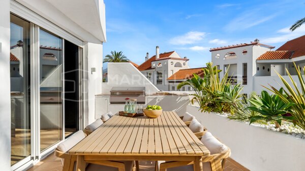 Contemporary Renovated 3-Bedroom Apartment for Sale in Nueva Andalucía Marbella