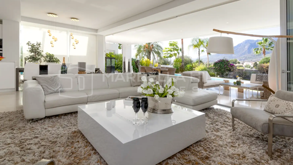 Moderne Villa mit 3 Schlafzimmern in La Finca de Marbella Río Real zu verkaufen