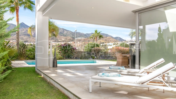 Moderne Villa mit 3 Schlafzimmern in La Finca de Marbella Río Real zu verkaufen
