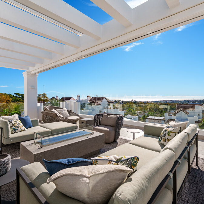 Exclusive Duplex Penthouse for Sale in Aloha Nueva Andalucía with Panoramic Sea Views