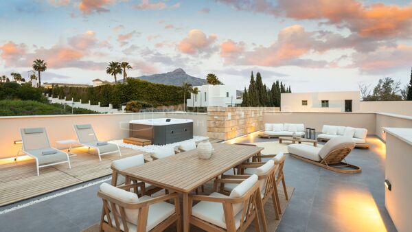Nueva Villa de Lujo en Venta en La Cerquilla Marbella con Piscina y Vistas