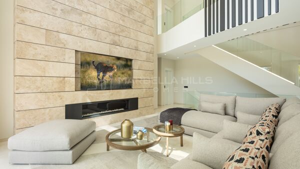Nueva Villa de Lujo en Venta en La Cerquilla Marbella con Piscina y Vistas