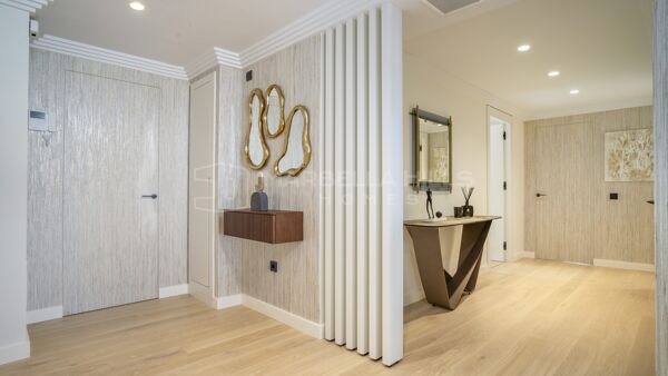 Luxury Penthouse for Sale in Albatross Hill Nueva Andalucía Marbella with Sea Views