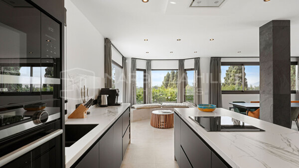 Villa Contemporaine à Vendre à Elviria Marbella Est