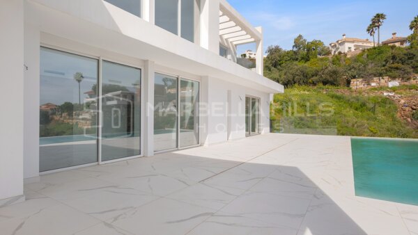 Brand New Villa for Sale in La Mairena Marbella with Panoramic Sea Views