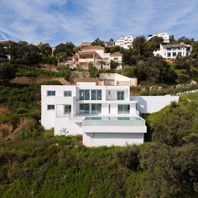 Brand New Villa for Sale in La Mairena Marbella with Panoramic Sea Views