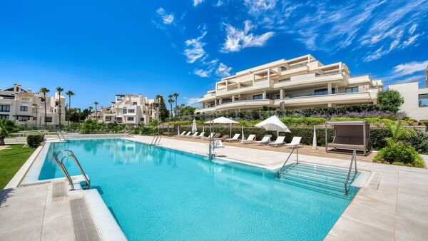 Strandnahes Erdgeschossapartment zum Verkauf in Velaya Estepona | New Golden Mile