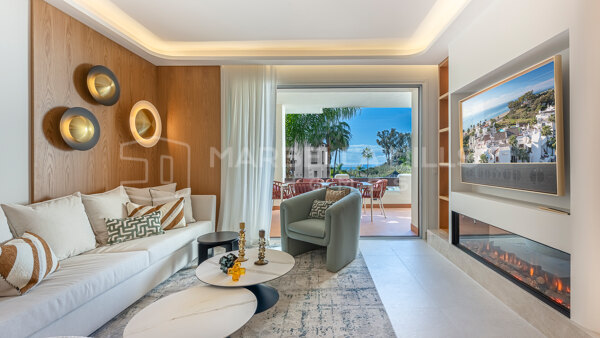 Beachfront Apartment for Sale in Bahía del Velerín | New Golden Mile Estepona