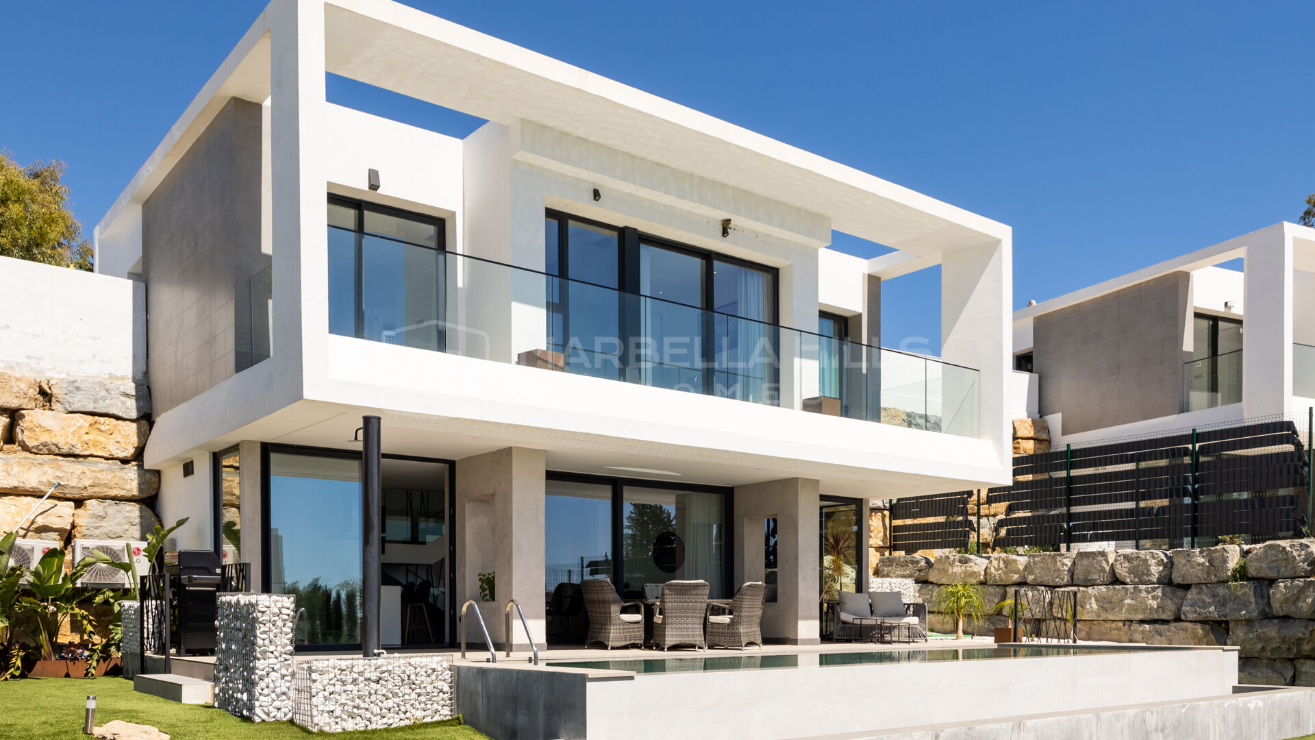 Villa contemporaine à vendre à Valle Romano, Estepona Ouest – Design moderne, piscine privée et fort potentiel d’investissement