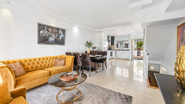 Renovated Townhouse with Tourist Licence for Sale in Aloha Pueblo, Nueva Andalucía – Panoramic Rooftop Terrace and Mediterranean Lifestyle