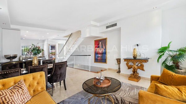 Renovated Townhouse with Tourist Licence for Sale in Aloha Pueblo, Nueva Andalucía – Panoramic Rooftop Terrace and Mediterranean Lifestyle