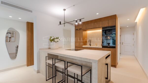 Appartement rénové à vendre à Terrazas de La Quinta, Benahavís – Élégance méditerranéenne contemporaine