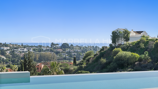Luxury Contemporary Villa for Sale in Paraiso Alto, Benahavís – Panoramic Sea & Mountain Views