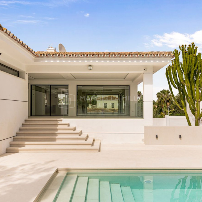 Villa Contemporánea de Diseño en Venta en Guadalmina Alta, Marbella