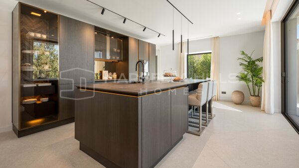 Casa Calma | Luxusvilla zu verkaufen in El Herrojo, Benahavís