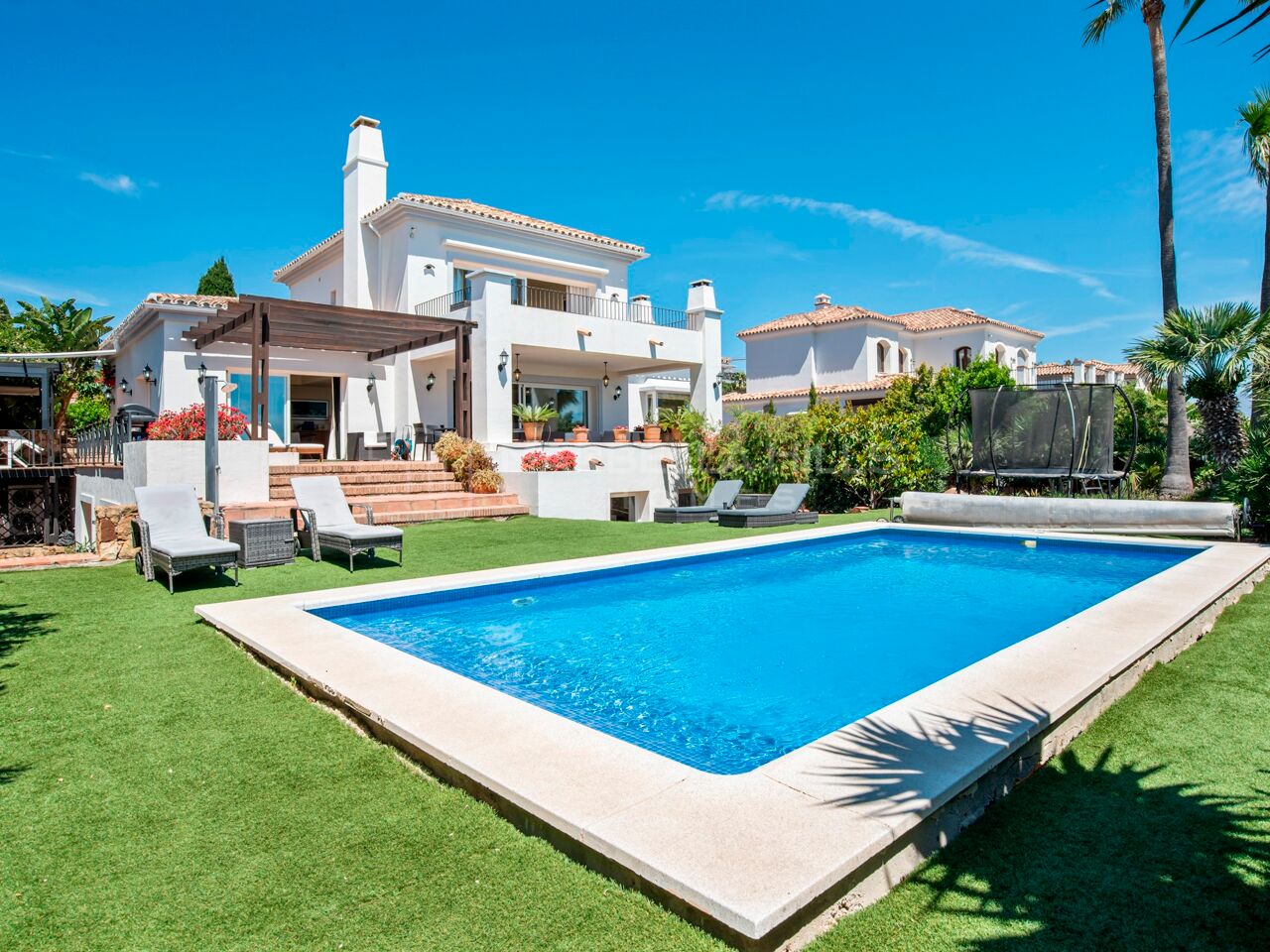 Villa mit Meerblick zum Verkauf in La Paloma, Manilva