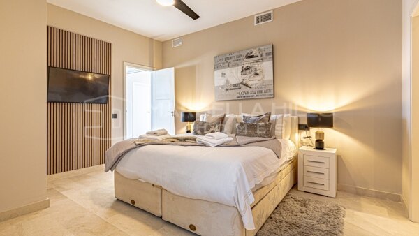 Villa Contemporaine à Vendre à El Rosario, Marbella Est