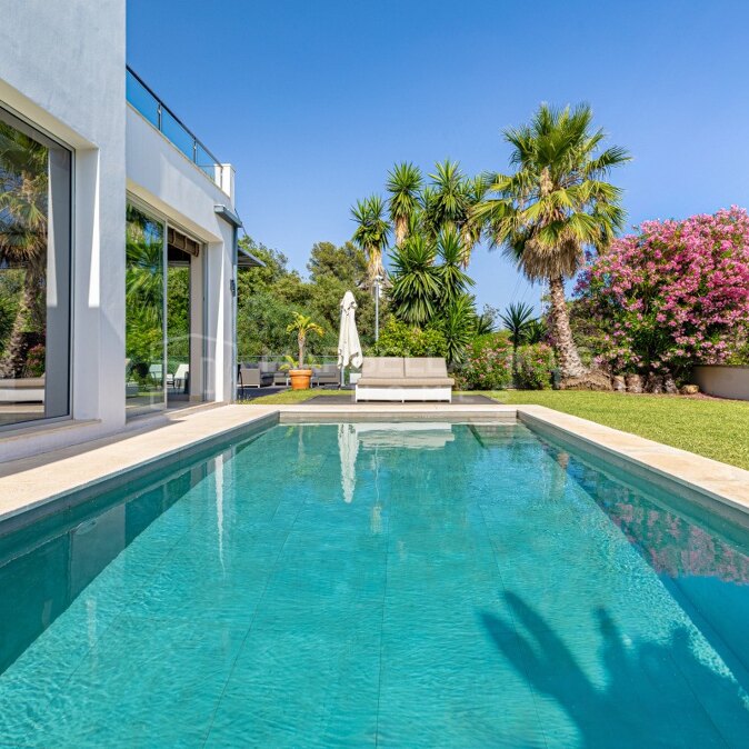 Moderne Villa zum Verkauf in El Rosario, Marbella Ost