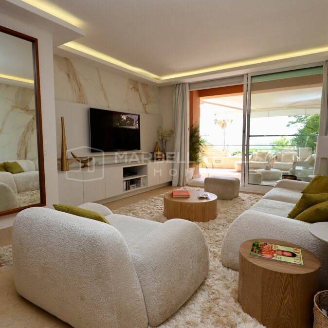 The only southwest sea-view 2-bed in Magna's final phase