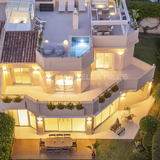 Luxury Frontline Golf Villa with Tourist Licence for Sale in La Quinta Hills, Benahavís