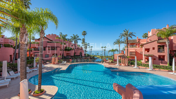 Luxuswohnung direkt am Strand in Cabo Bermejo, Estepona zu verkaufen | Meerblick